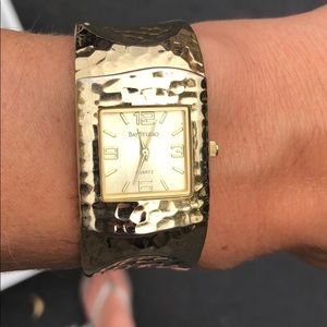 Vintage gold wrist watch